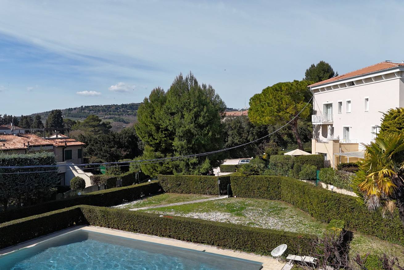 Appartamento intero, N198 - Numana, nuovo trilocale con giardino e piscina in Sirolo, Riviera del Conero