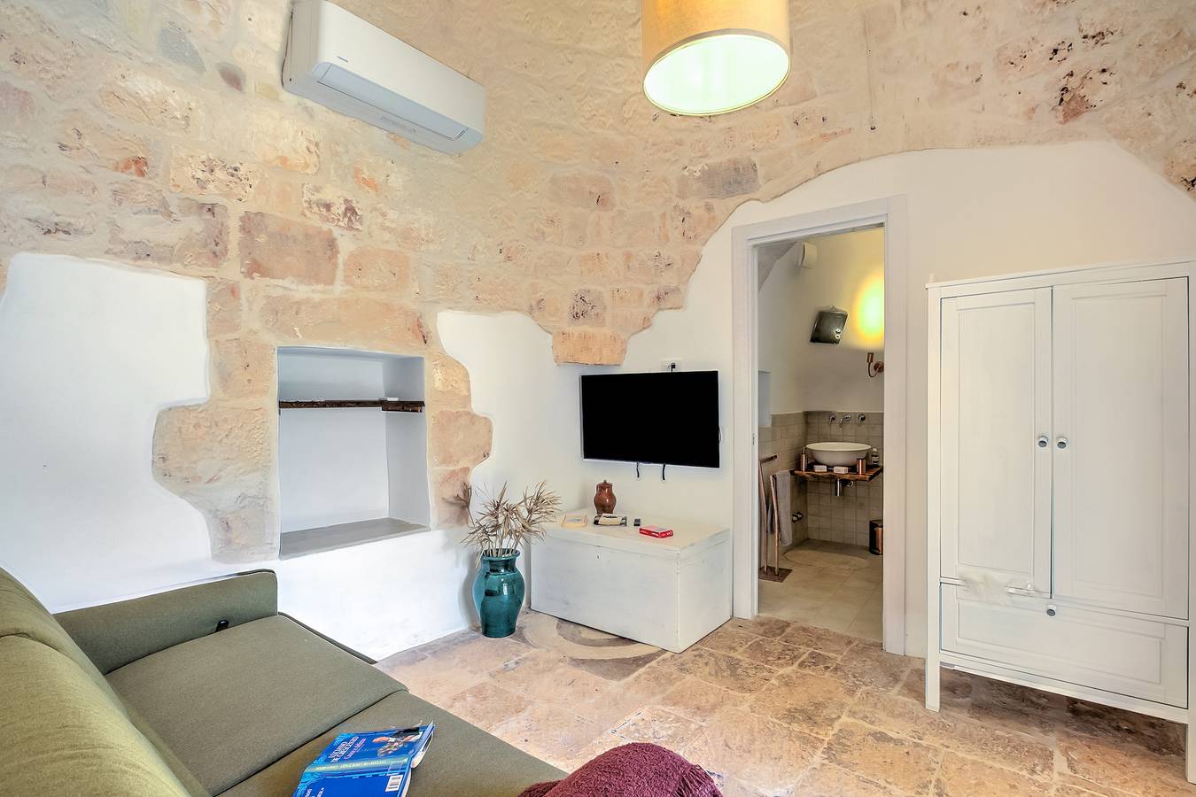Dimora Tra Gli Ulivi With Private Jacuzzi in Ostuni, Salento