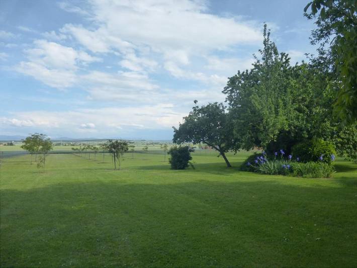Gîte pour 8 personnes, avec vue ainsi que piscine et jardin, animaux acceptés dans Effiat