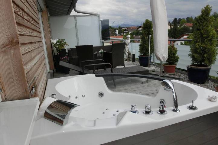 Ferienwohnung für 2 Personen, mit Balkon und Whirlpool - 1