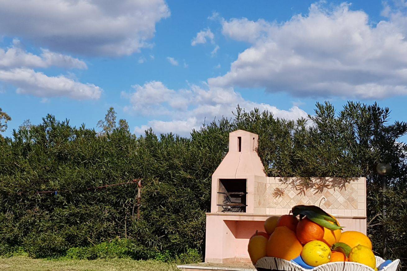 Appartamento intero, [Villa Solidea] Casa con giardino a 500 metri dal mare in Cala Ginepro, Orosei
