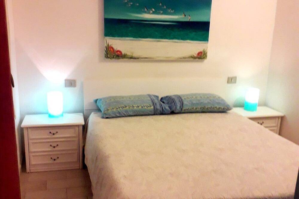Geheel appartement, Comfortabel appartement met een eigen terras in de buurt van de zee en Villasimius in Solanas, Comune di Sinnai