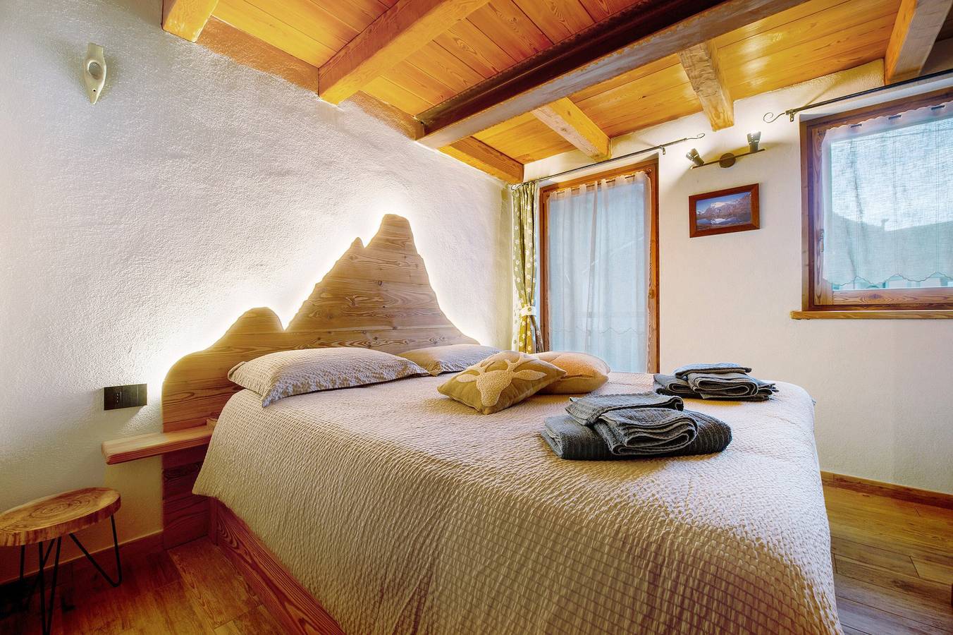 Appartamento intero, Appartamento 'Le Cervin' con balcone e Wi-Fi in Maen, Valtournenche
