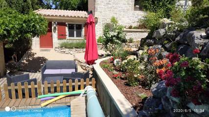 Gîte pour 2 personnes, avec piscine et terrasse à Saint-Martin-de-Brômes