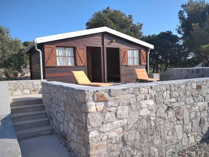 2-Zimmer-Haus mit Terrasse und Meerblick Bucht Mikavica, Žirje in Dalmatinische Inseln