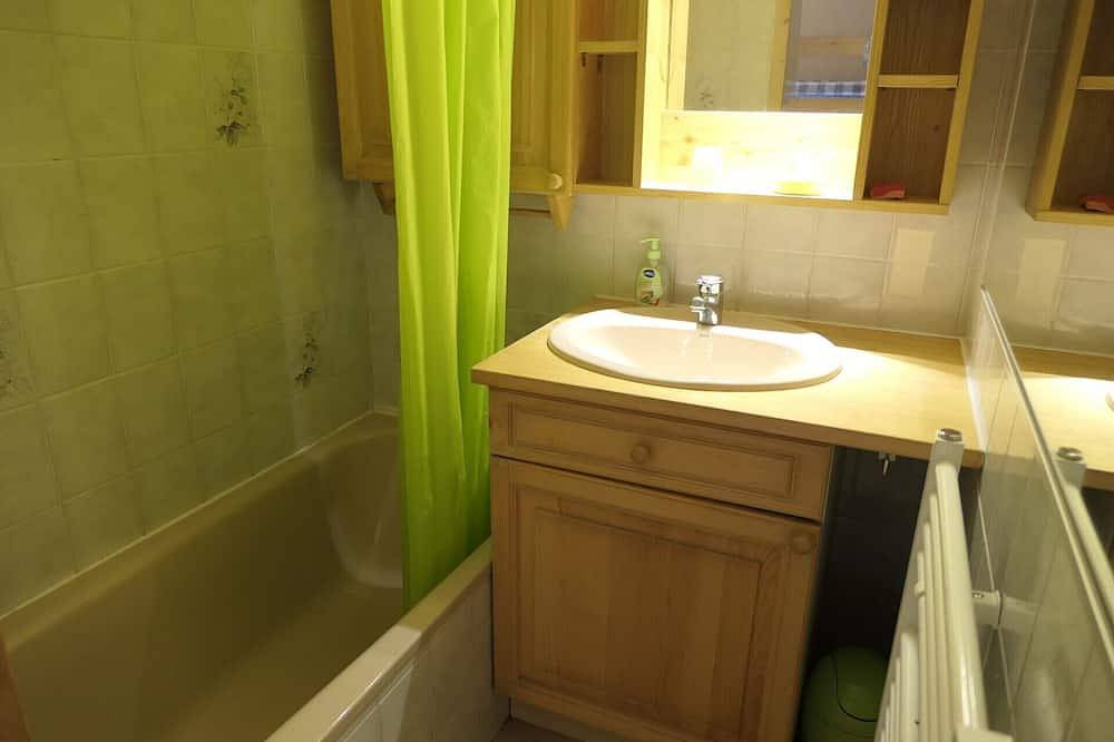 Appartement entier, Studio 4 personnes - proximité centre, skibus 50m, quartier Tmb in Saint-Gervais-les-Bains, Pays du Mont-Blanc