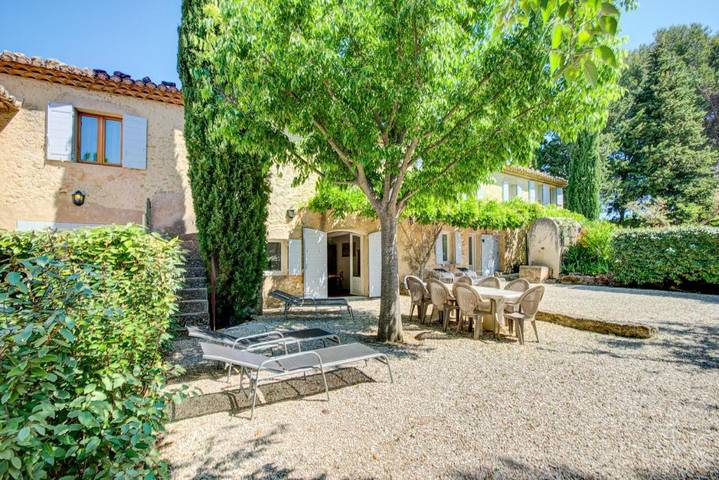 Chambre d’hôte pour 2 personnes, avec Terrasse ainsi que Jardin et Vue à Cucuron