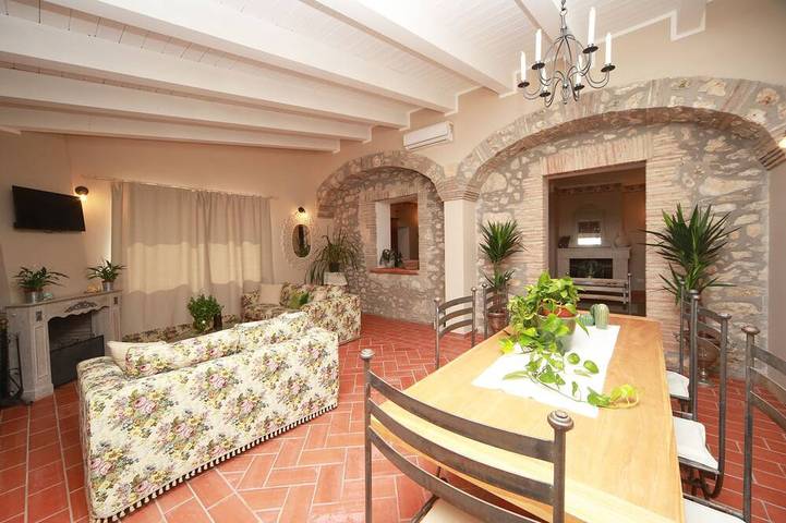 Holiday home for 6 people, with garden and terrace, with pets - 1