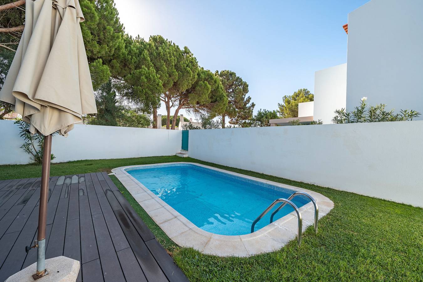 Casa Vacacional 'Villa Prainha - Casa con 3' con Piscina Privada, Wi-Fi y Aire Acondicionado in Alvor, Distrito de Faro