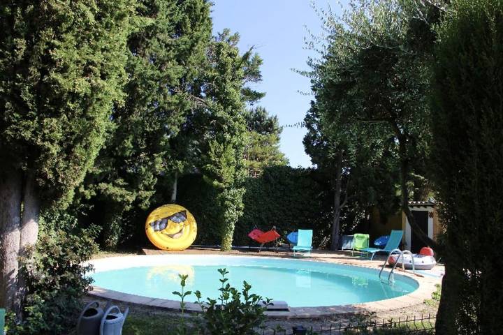 Location de vacances pour 8 personnes, avec jardin ainsi que terrasse et piscine à Saze - 2