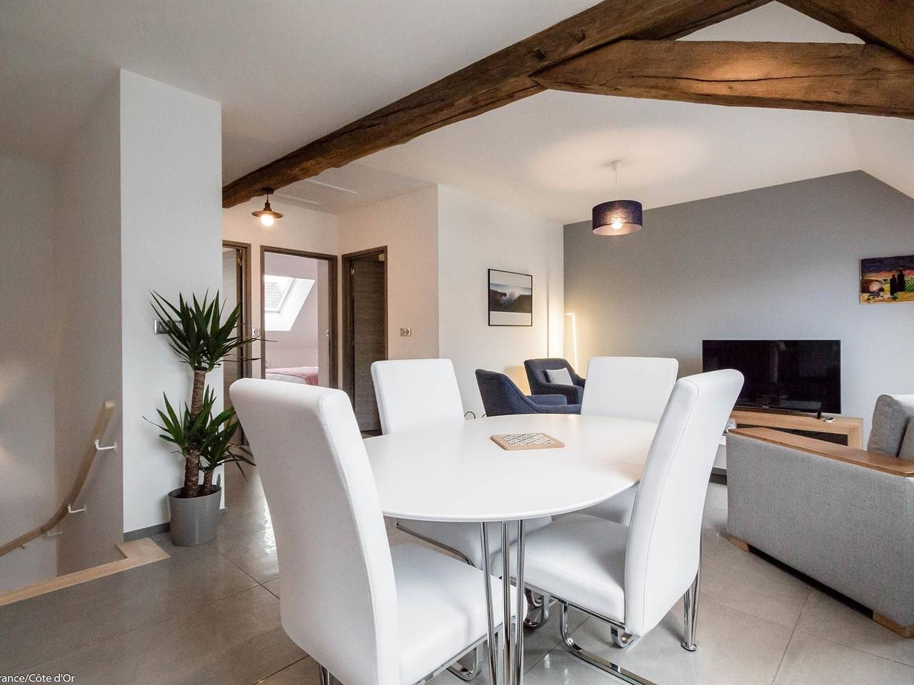 Ganze Wohnung, Elegantes Ferienhaus im Weinberg, 2 Zimmer, Klimaanlage, Nähe Beaune in Puligny-Montrachet, Beaune und Umgebung