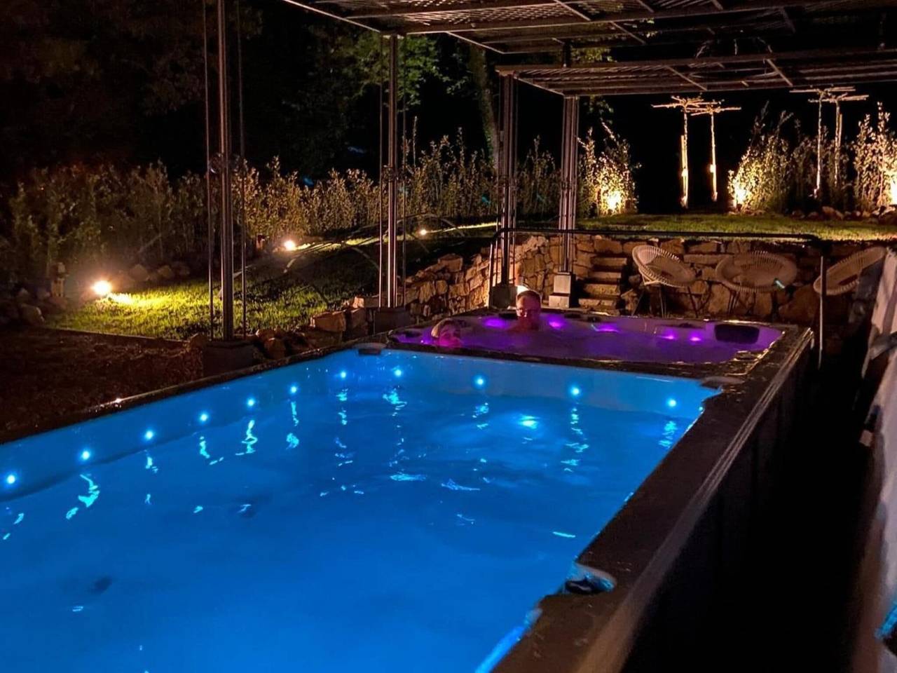 Luxuriöse Villa mit beheiztem Pool in Gesves, Region Namur