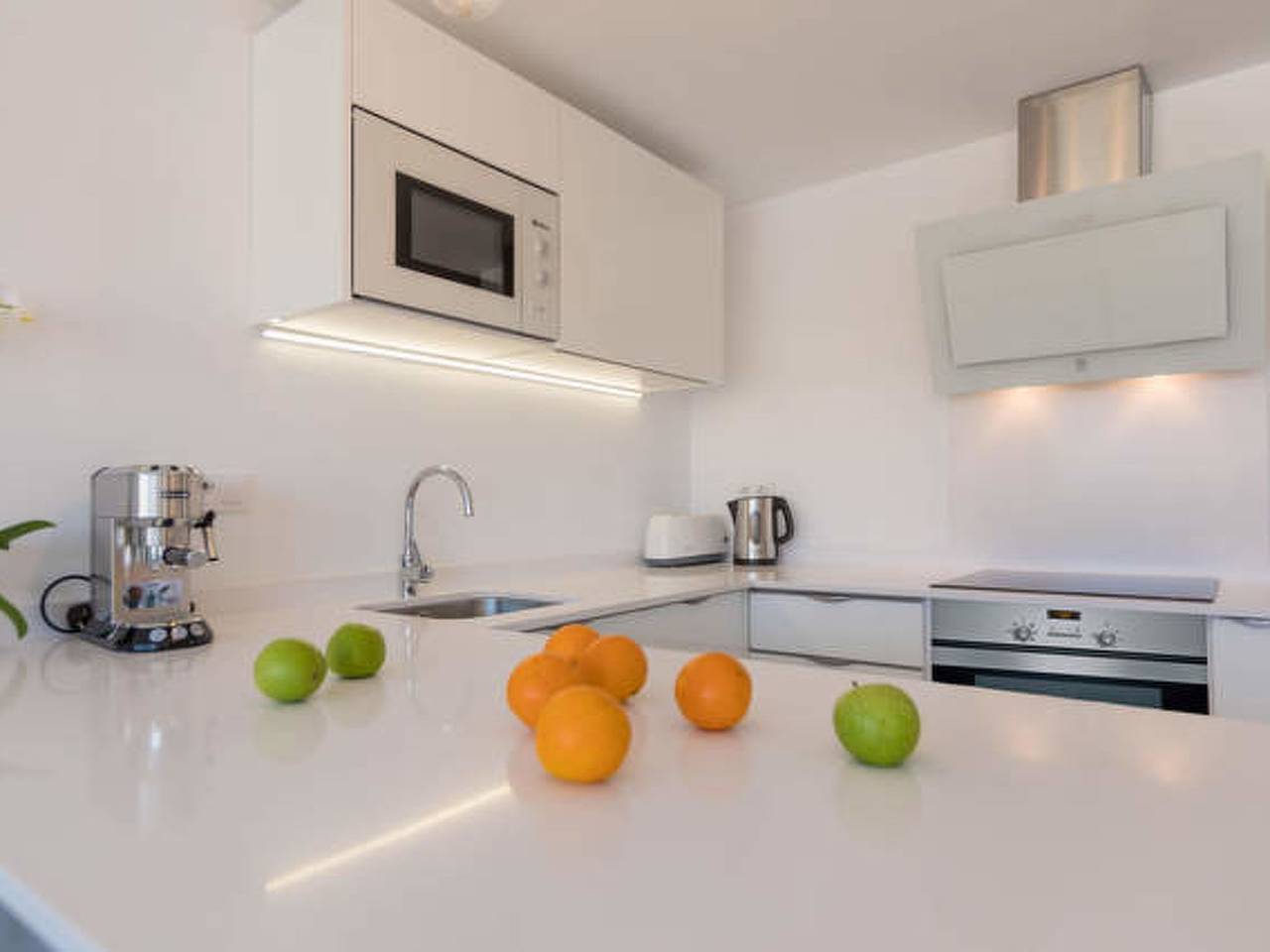 Apartamento entero, Tolle Wohnung in S'illot-Cala Morlanda mit Terrasse in S'illot, San Lorenzo de Cardessar
