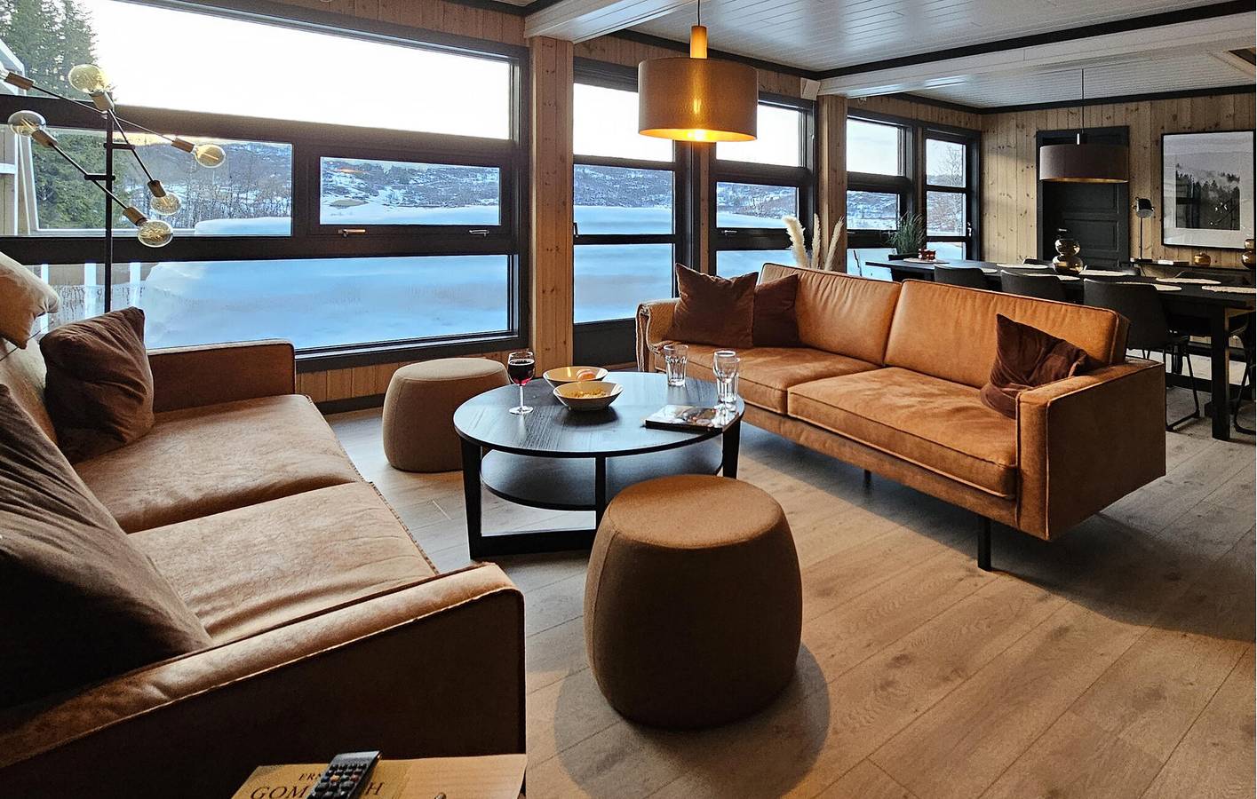 Ganze Ferienwohnung, Ferienwohnung für 8 Personen mit Terrasse in Tinn