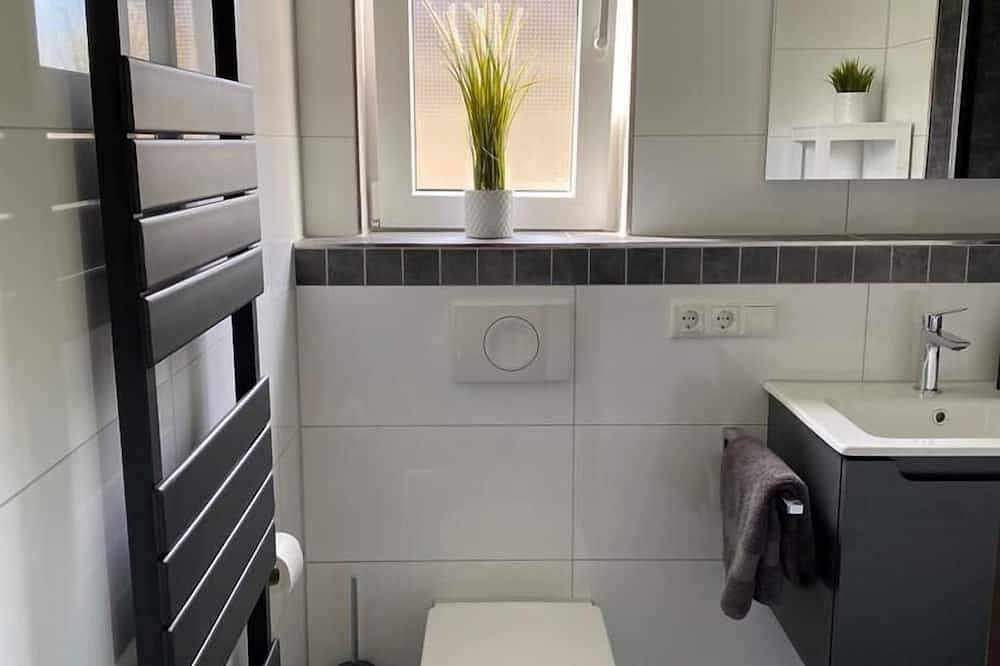Vrijstaand vakantiehuis op een rustige locatie, direct aan het Grevelingenmeer in Herkingen, Goeree-Overflakkee