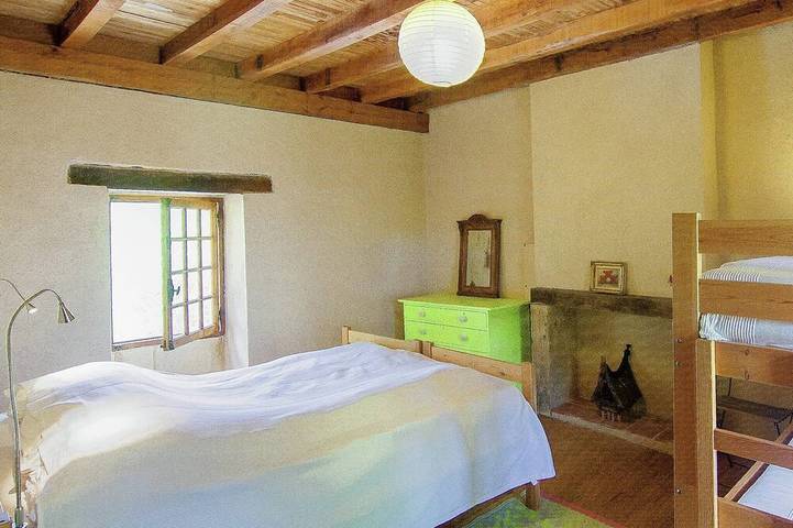 Location de vacances pour 6 personnes, avec jardin et terrasse à Bouzic - 3