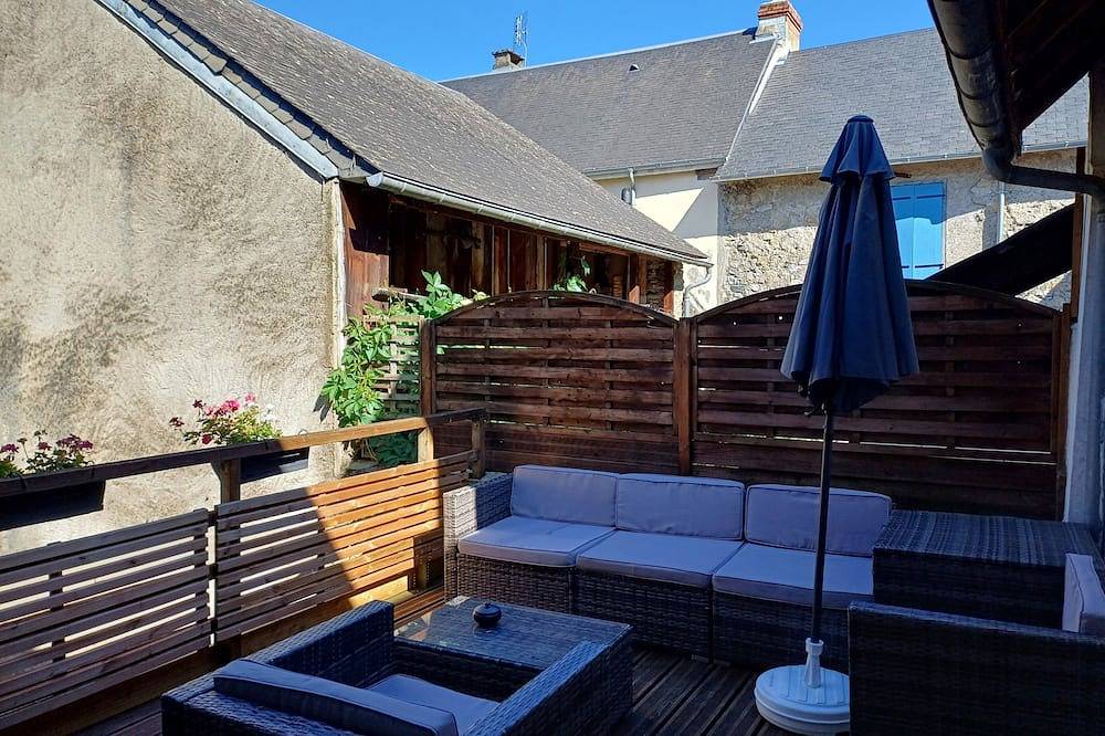 Pyrenees family house for 10 people. games room, billiards, terrace... in Campan, Hautes-Pyrénées