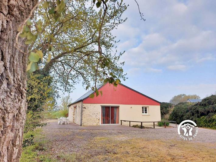 Location de vacances pour 6 personnes, avec terrasse et jardin, animaux acceptés à Saint-Sulpice (Mayenne)