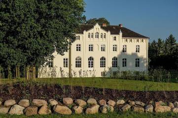 Schloss für 2 Personen, mit Garten in Mecklenburgische Seenplatte
