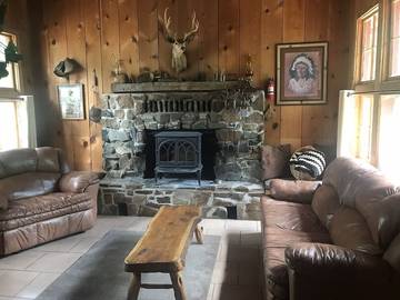 Log Cabin for 6 Guests in Arizona, USA, Picture 2