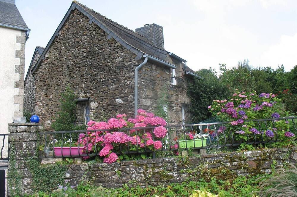 Le Petit Nid Des Amoureux in Perret, Région de Guingamp
