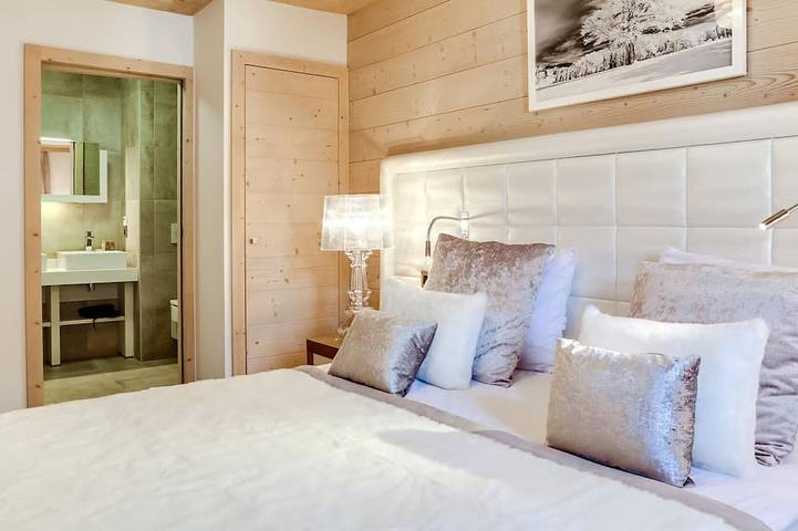 Entire apartment, Modern 3-room apartment in Courchevel with parking and wifi in Saint-Bon-Tarentaise, Massif de la Vanoise