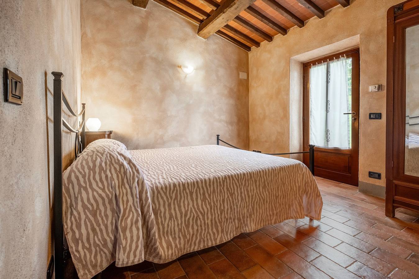 Appartamento intero, Appartamento 'Bosco' con terrazza e giardino condivisi, Wi-Fi in Radicofani, Val d’Orcia