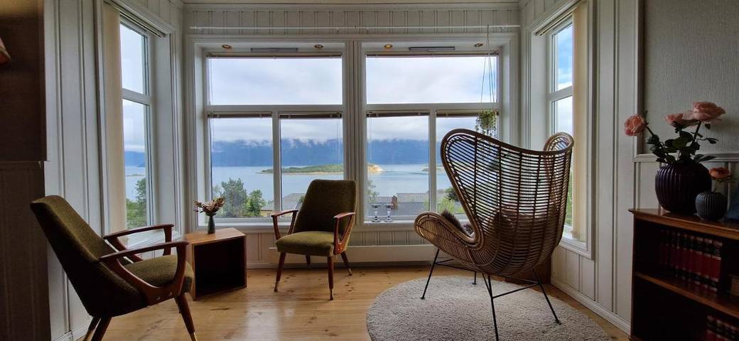 Ferienwohnung für 4 Personen, mit Ausblick und Garten in Lyngen - 2