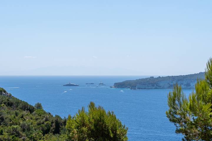 Aphitriti Oxomeria in Paxos