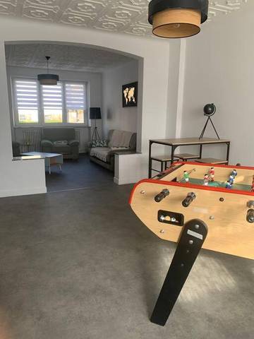 Gîte pour 10 personnes, avec jardin dans Altrippe