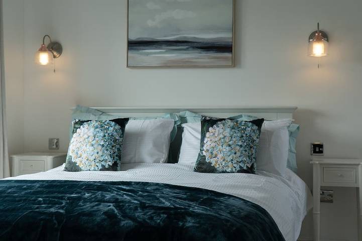 Beach House Paradise Found Wf-Fi, Netflix, Pool,Gym, Pet Friendly close to beach in Yorkshire du Nord