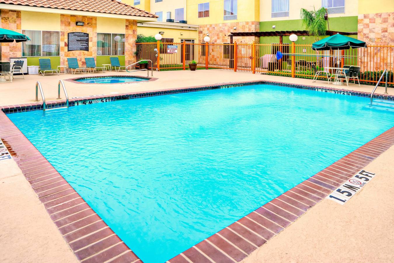 Estudio entero, Staybridge Laredo International Airport in Laredo (Texas), Condado de Webb