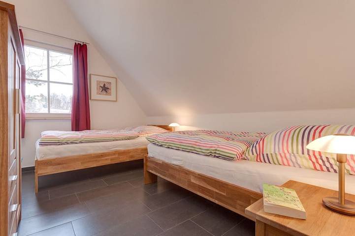 Ferienhaus für 8 Personen, mit Sauna und Garten in Glowe - 4