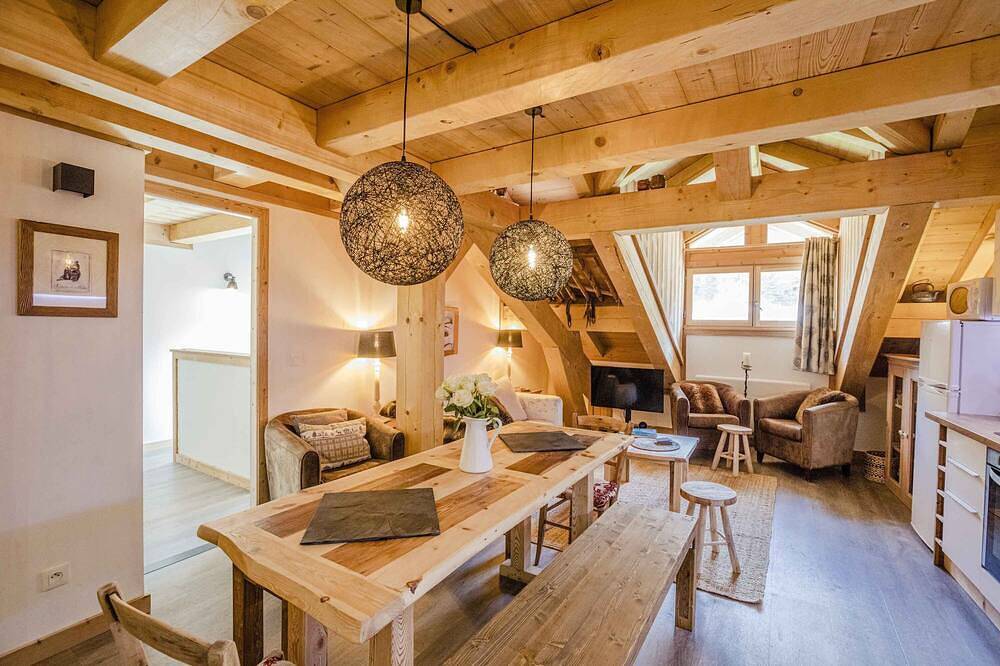 Apt Ella - a new 2 bed duplex in Les Alberts (Montgenevre) in Montgenèvre, Briançon und Umgebung