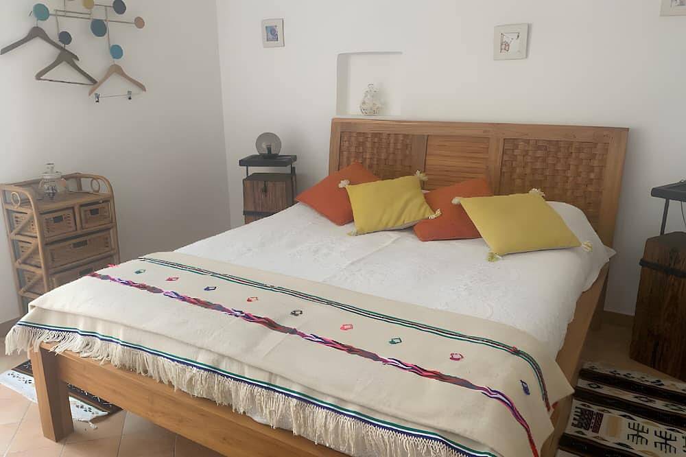 Apartamento entero, Apartamento 'La Miougrano Chambre 2' con terraza, jardín compartidos y Wi-Fi in Plan-d'Orgon, Region de Arles