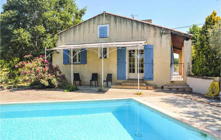Location de vacances pour 8 personnes, avec terrasse et piscine à Lançon-Provence - 2