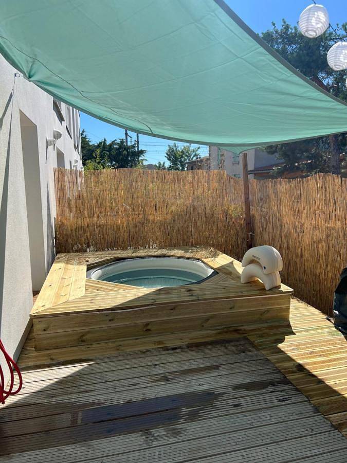 Gîte pour 6 personnes, avec jacuzzi ainsi que jardin et terrasse à Saint-Jory - 4