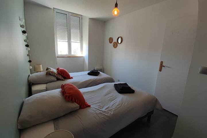 Charming house with swimming pool, downtown & beach on foot (10 minutes) in Saint-Gilles-Croix-de-Vie, Valle della Loira