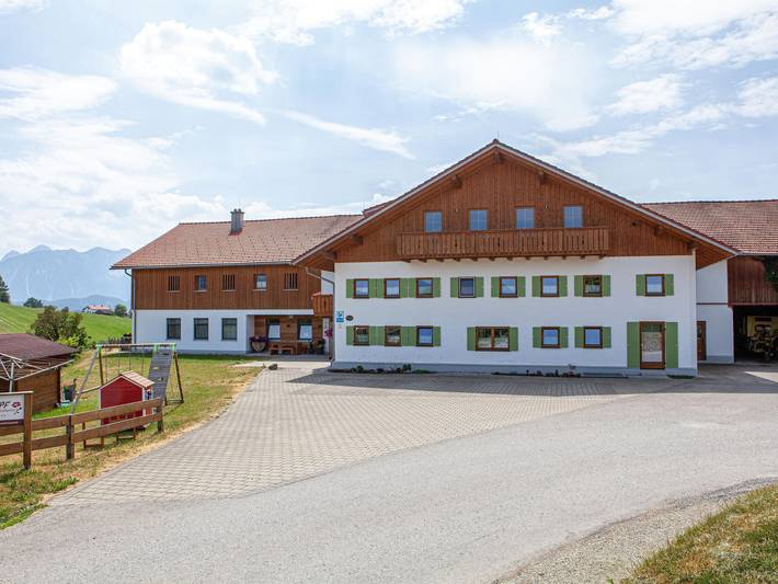 Bauernhof für 4 Personen, mit Balkon und Sauna sowie Garten, kinderfreundlich am Forggensee - 2