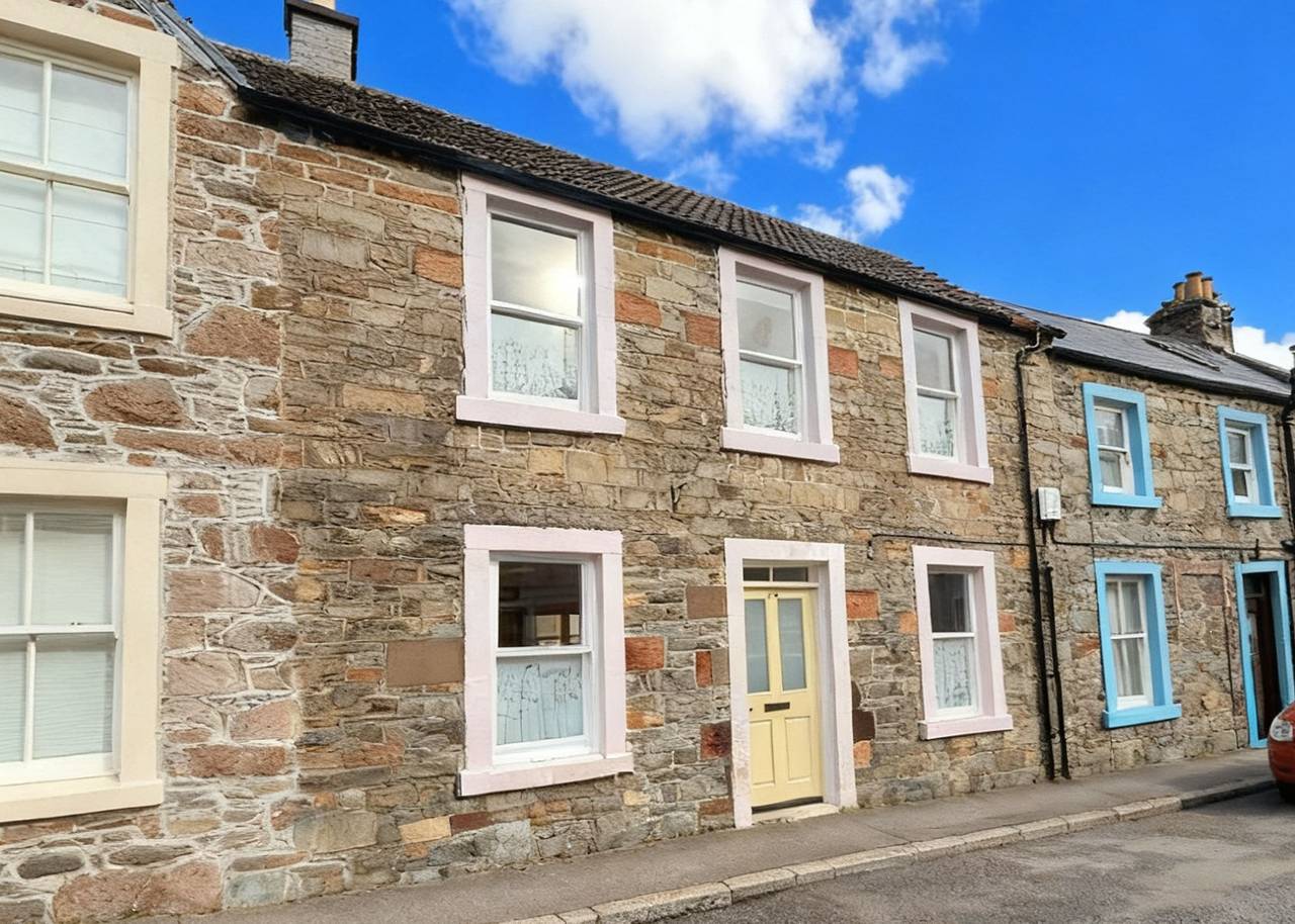 Beautifully Presented Cosy Home in Kirkcudbright - Pass the Keys in Kirkcudbright, Dumfries and Galloway