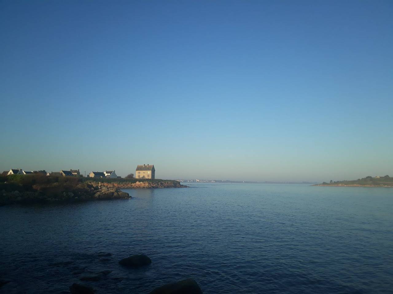 Chambres d'hôtes bord de mer - Billou in Le Dossen, Santec