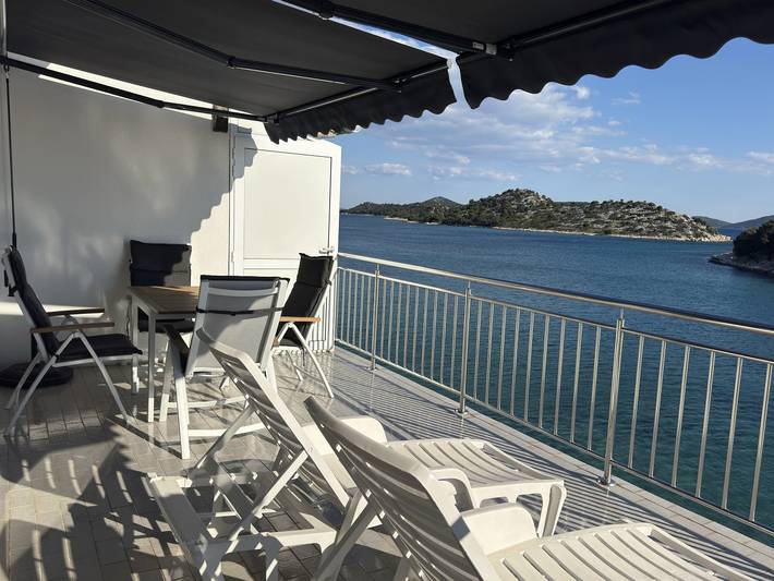 Gîte pour 5 personnes, avec terrasse à Tribunj - 3