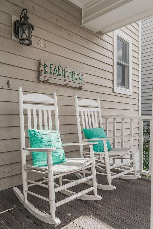 Vacation house for 12 people, with balcony and pool in Isle of Palms