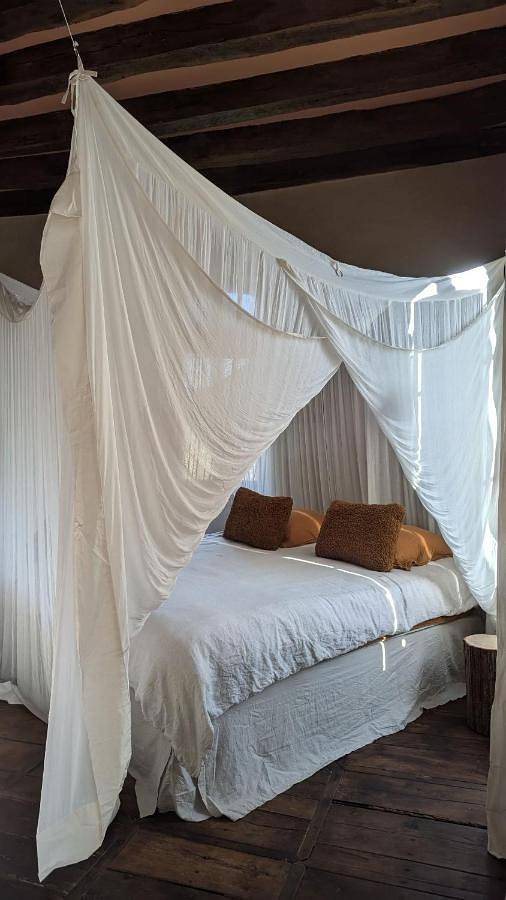 Chambre d’hôte pour 3 personnes, avec jardin et piscine ainsi que vue et terrasse - 1