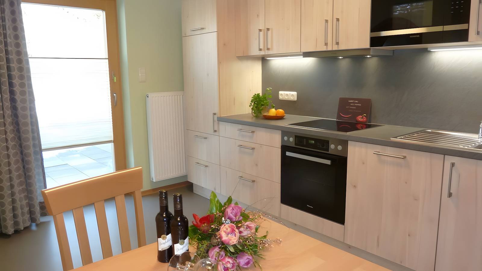 Entire apartment, Hörnle Apartment with Private Terrace, Garden, and Wi-Fi in Bad Kohlgrub, Bavarian Alps