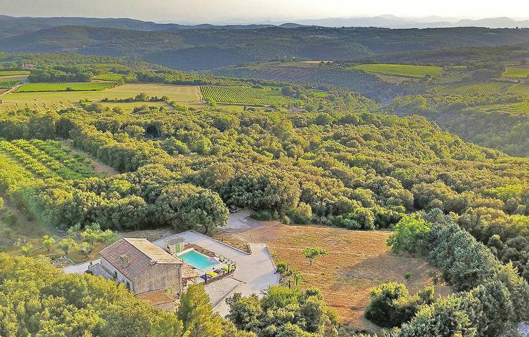Location de vacances pour 8 personnes, avec terrasse et piscine à Orgnac-l'Aven - 2
