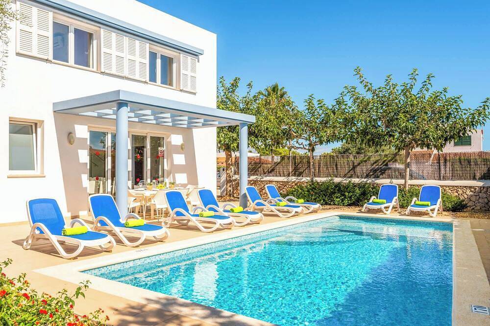 Villa Mar - Four Bedroom Villa, Sleeps 8 in Cala en Bosc, Ciutadella
