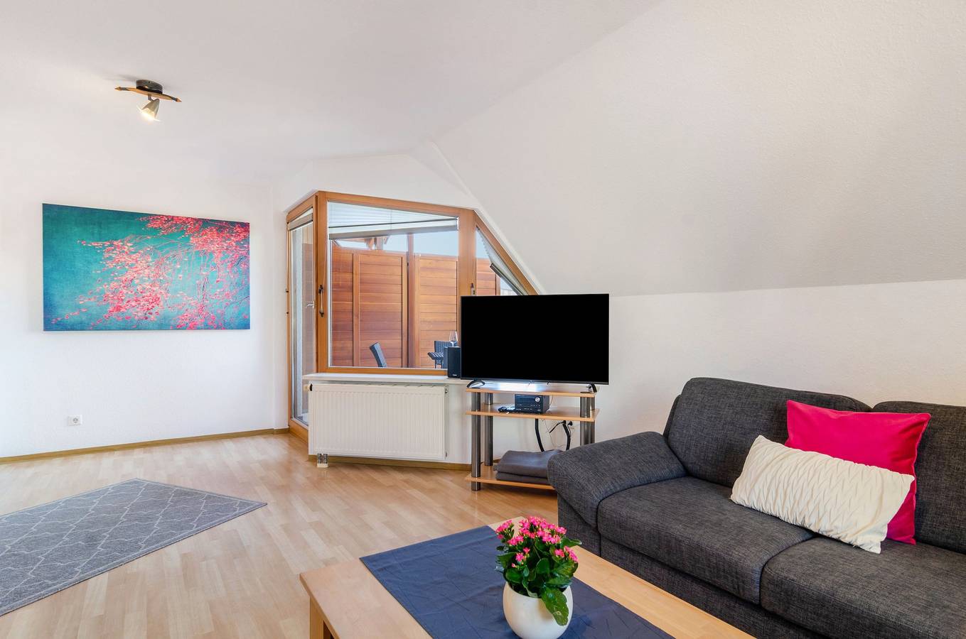 Ganze Wohnung, Ferienwohnung 2" mit Gemeinschaftsgarten, Balkon und Wlan in Hagnau am Bodensee, Region Bodensee-Oberschwaben