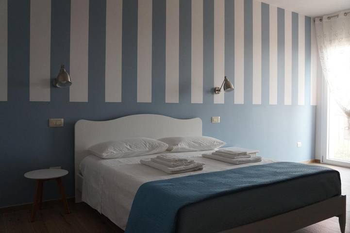 B&b per 4 persone, con Balcone e Terrazza nonché Giardino e Piscina a Fermo