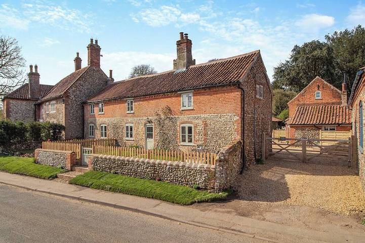 Glamping for 4 people, with garden, with pets in North Norfolk